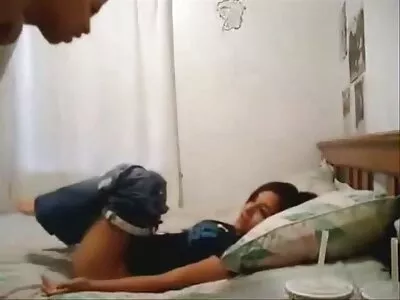 វីដេអូម៉ាស្សាដៃមួយ (Luna Skye)